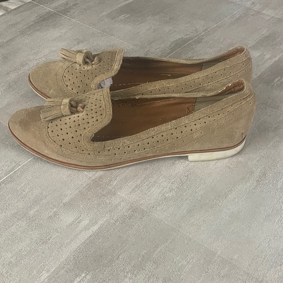 Dolce Vita- Women's Tan Suede Loafers with Tassels- sz 9.5 - Picture 3 of 9